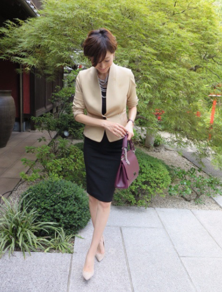 田丸麻紀さんのママスーツ