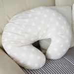 授乳クッションは本当に必要？メリットからデメリットまで徹底解説！