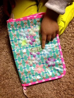 東原亜希さん愛用　母子手帳ケース　芸能人